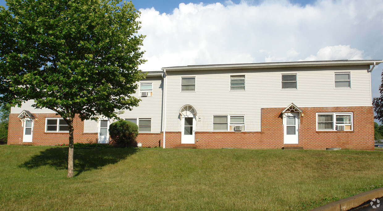 Building Photo - Mineral Springs Apartments