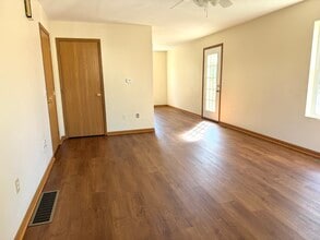 Building Photo - 1 Frankie Ln