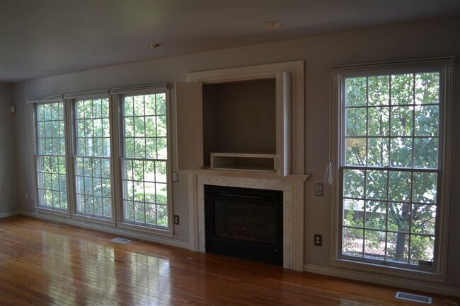 Building Photo - 3 br, 3.5 bath Condo - Cardinal 3190 Cardinal