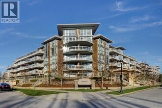 Building Photo - 9373 Hemlock Dr