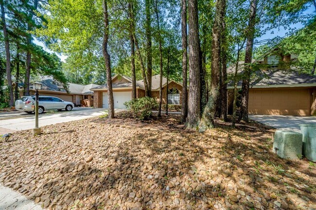 Building Photo - 26 Cedar Chase Pl