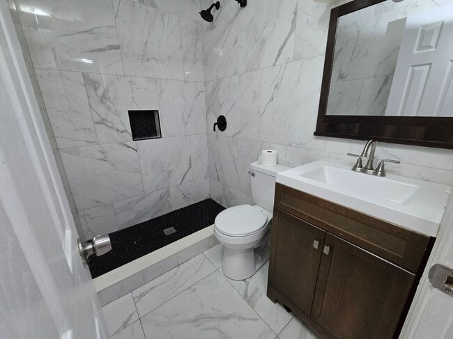 Foto del edificio - 1021 SW 32nd Ct
