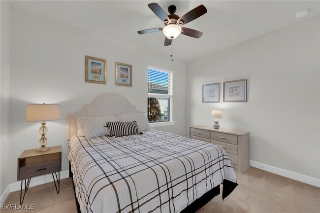 Foto del edificio - 19912 Beverly Park Rd