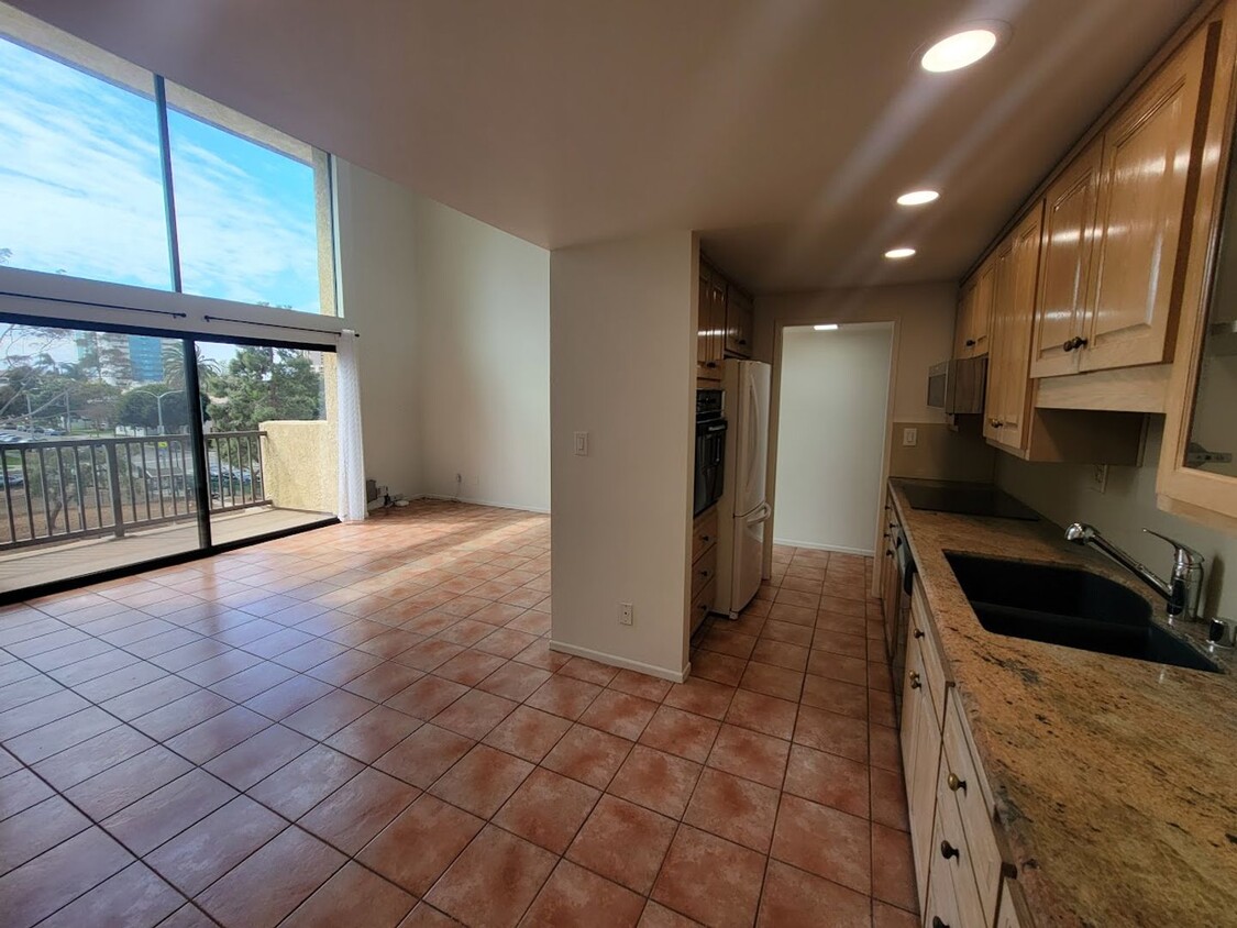 Primary Photo - HUGE UPPER 1BD/1.5BA CONDO WITH LOFT, PARK...