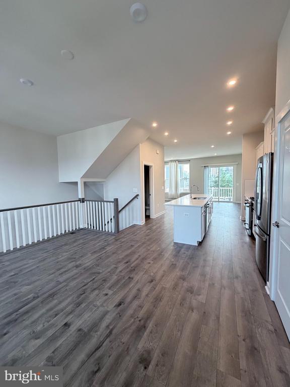 Building Photo - 17958 Woods Overlook Dr