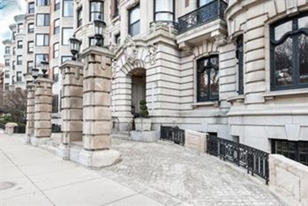 Foto del edificio - 390 Commonwealth Ave