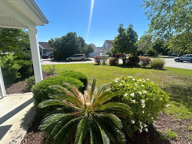 Building Photo - Great 4-Bedroom, 2.5-Bath