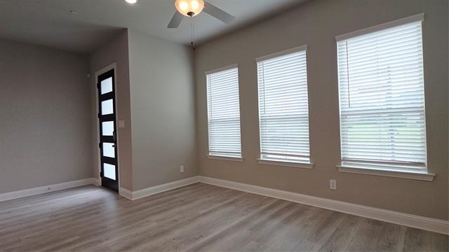 Foto del edificio - 12976 Rockham Ln