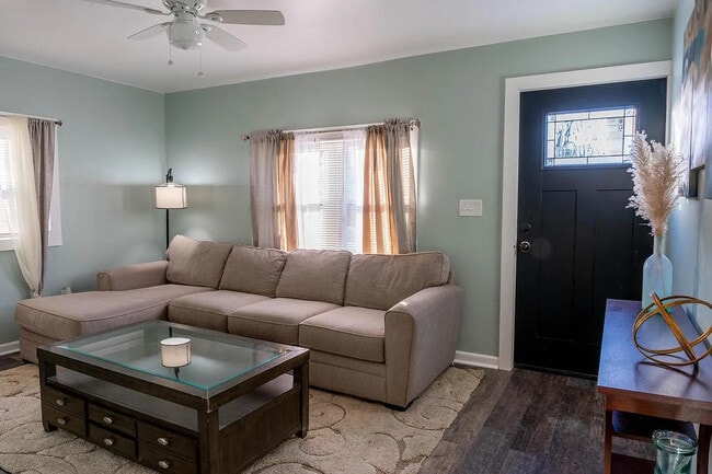 Foto del edificio - 6150 N 36th St