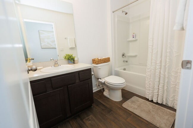 Foto del edificio - For Rent | Like-New 3BR/2BA Home in The Arbors – Northside Jacksonville