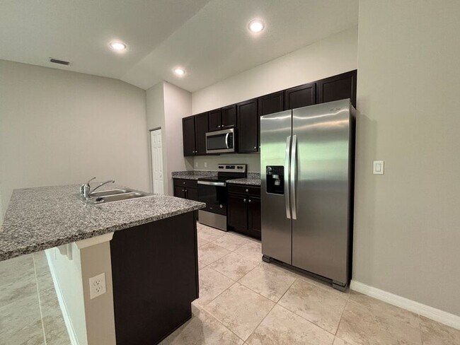 Foto del edificio - 3271 Hale Ave