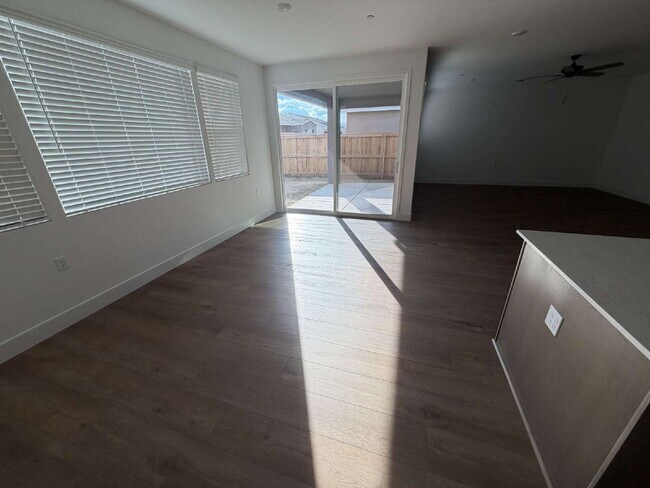 Foto del edificio - Luxury-Style New Construction with Open Concept & Designer Kitchen