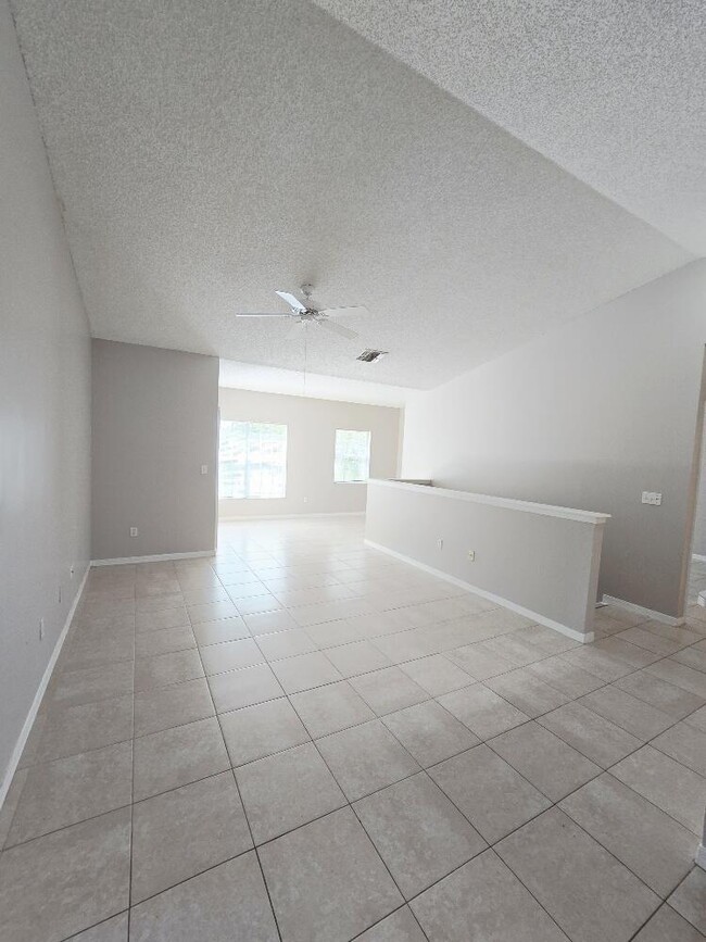 Building Photo - 10294 Fox Trail Rd S