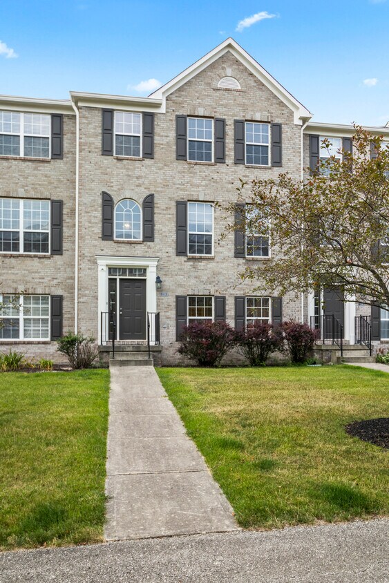 Primary Photo - 226 Straughn Ln