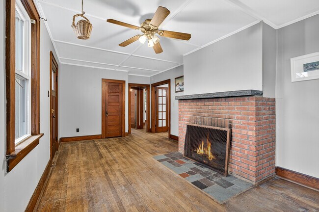 Foto del edificio - 20 Evergreen Ln