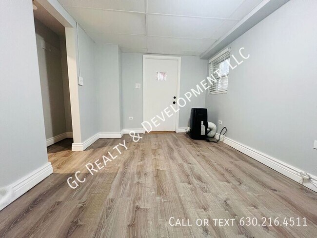 Foto del edificio - 6316 N Rockwell St