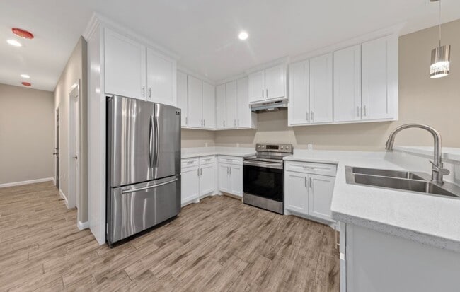 Building Photo - 1117 W Escondido Ln