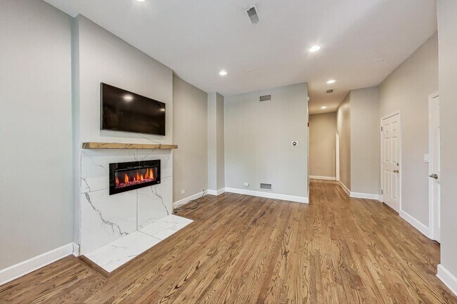 Foto del edificio - 4628 S Evans Ave