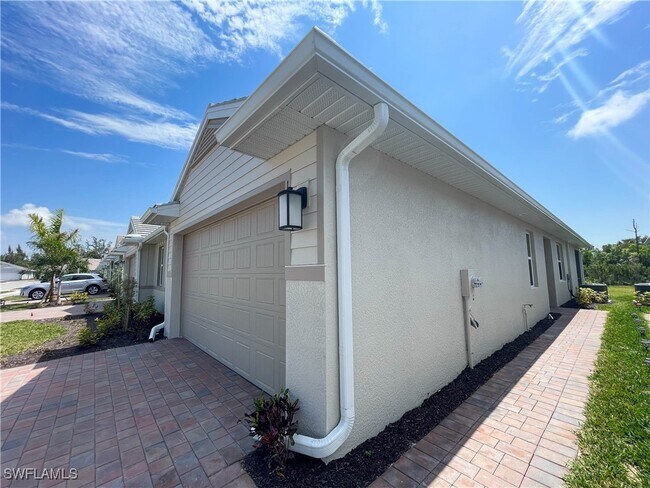 Building Photo - 1050 Enbrook Lp