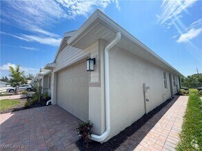 Building Photo - 1050 Enbrook Lp