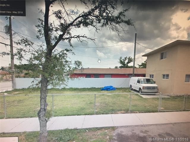Primary Photo - 2250 NW 30th St