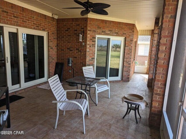 Foto del edificio - 3237 Country Club Dr