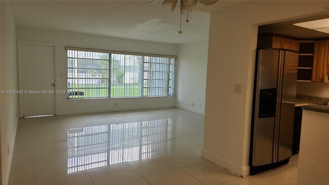Foto del edificio - 16801 NE 14th Ave