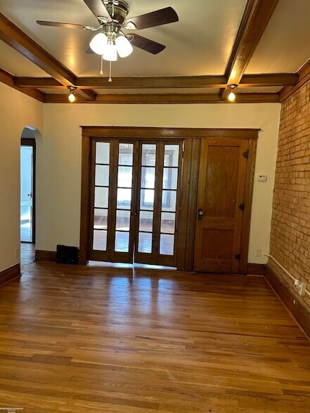 Foto del edificio - 4766 Commonwealth St