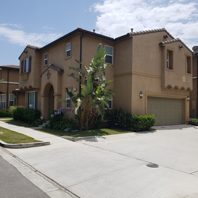 Foto del edificio - Welcome To Your New Home In Inglewood (Gat...