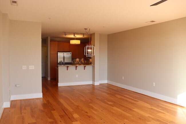 Foto del edificio - 444 S Blount St