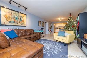 Building Photo - 6801 Indian Creek Dr