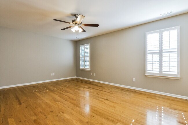 Foto del edificio - 259 N Fuquay Springs Ave