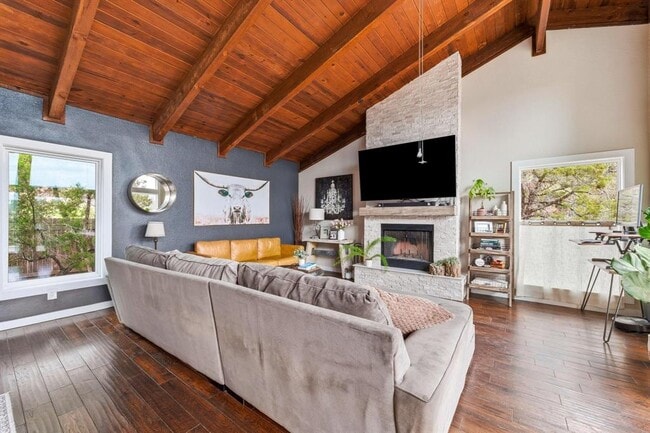 Building Photo - 7039 Comanche Trail