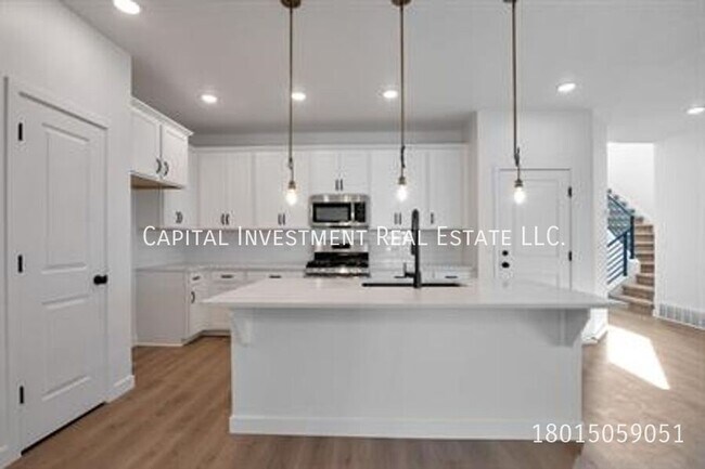 Foto del edificio - 4692 Camellia Ln