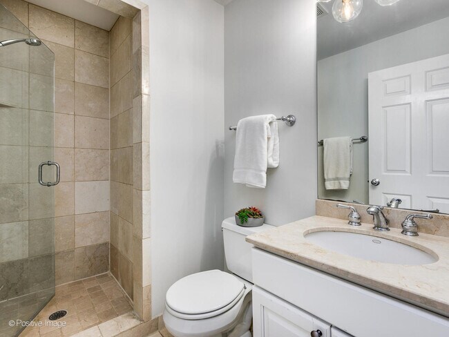 Building Photo - 943 W Montana St