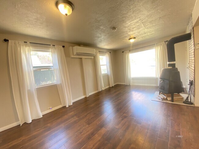 Foto del edificio - 363 N 300 W