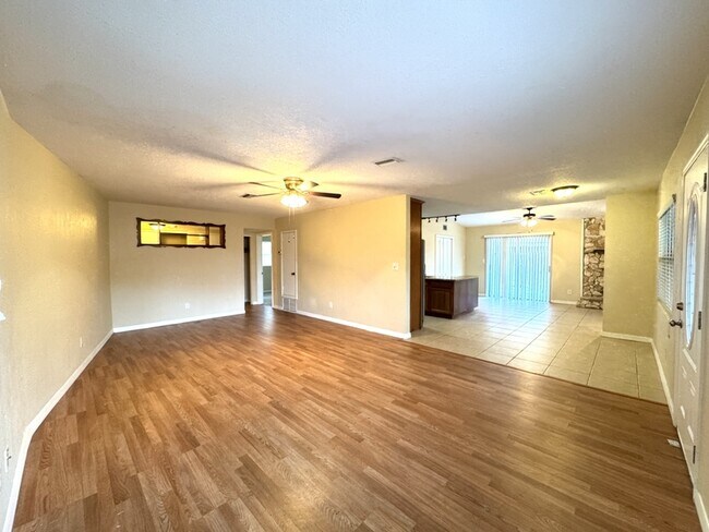 Foto del edificio - 3606 Ogletree Ct