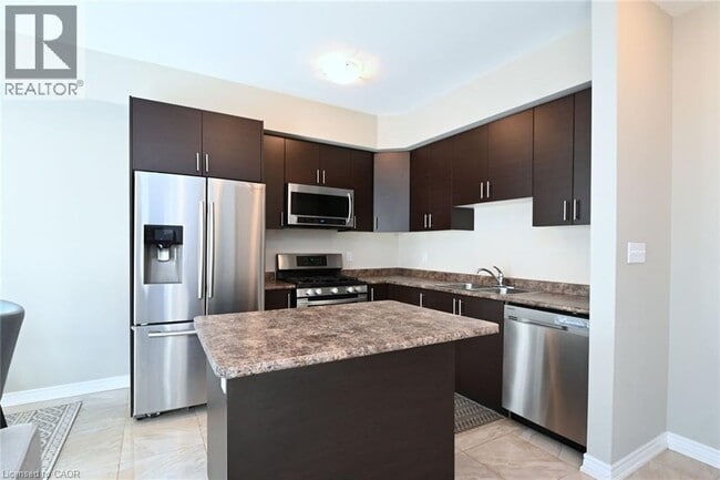 Building Photo - 55 Madonna Dr