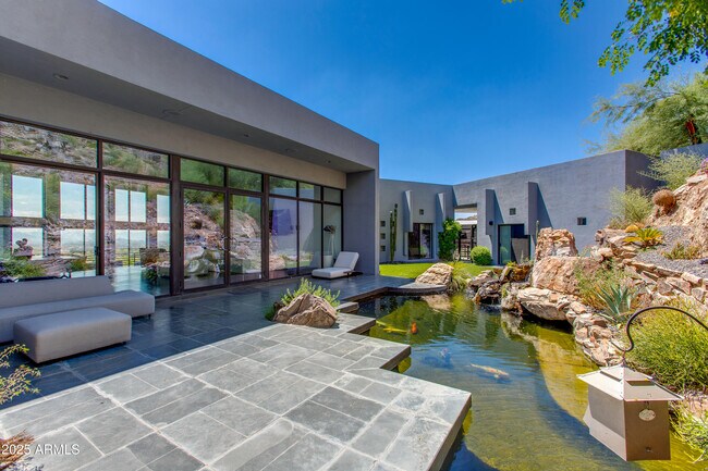 Foto del edificio - 4228 E Highlands Dr