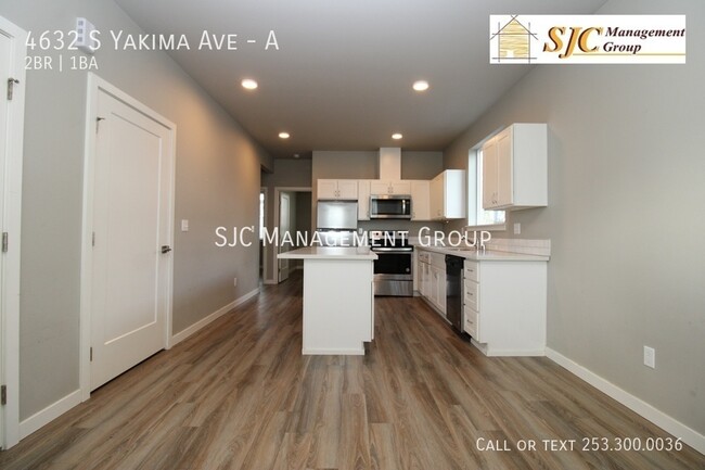 Building Photo - Two-bedroom duplex for rent in Tacoma