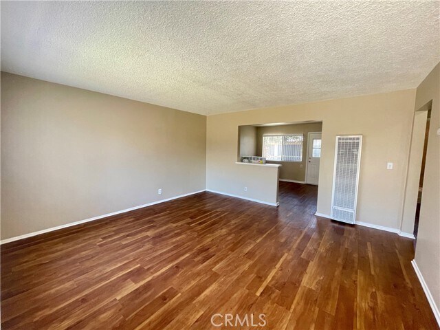 Building Photo - 956 E Nocta St