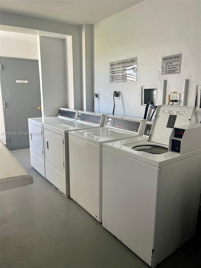 Foto del edificio - 20400 W Country Club Dr