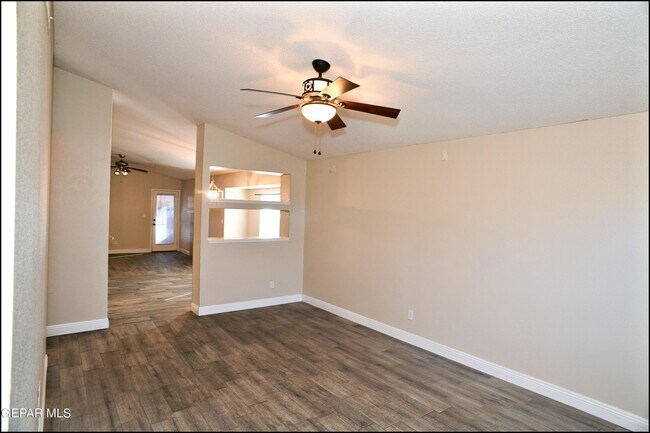 Foto del edificio - 3020 Tierra Mina Dr