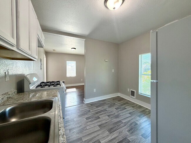 Foto del edificio - 2825 Sanford St