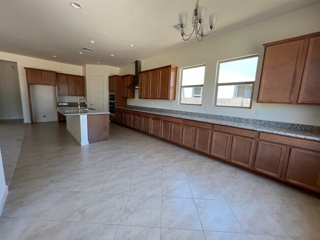Foto del edificio - 1540 E Flower St