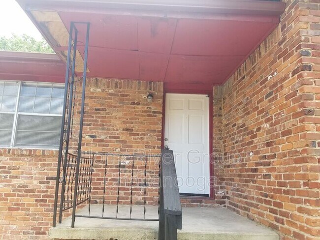Building Photo - 4664 Cary Ln