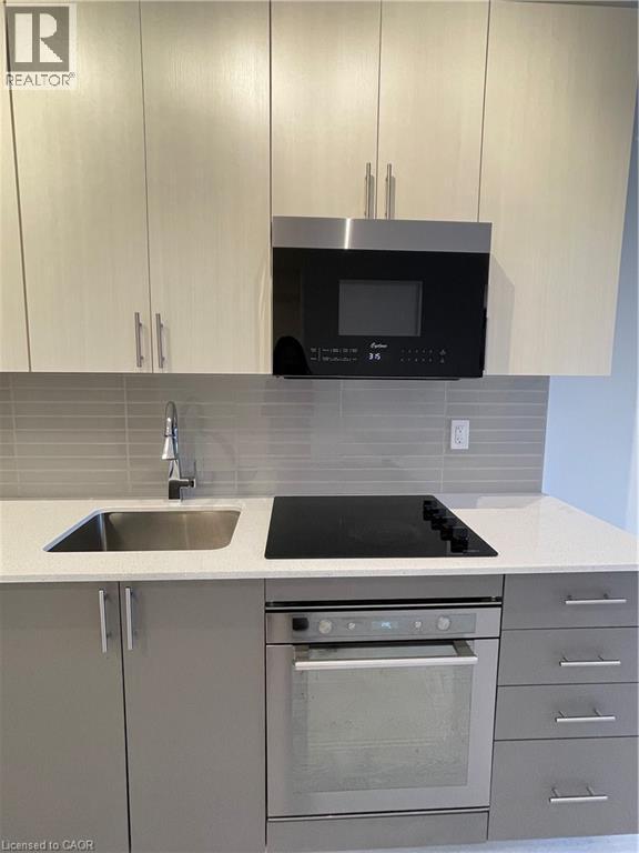 Photo du bâtiment - 415 Main St W