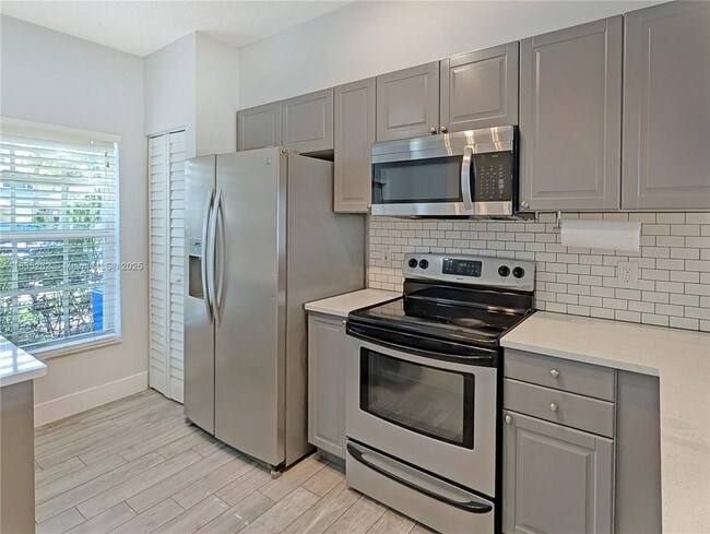 Building Photo - 180 SW 96th Terrace