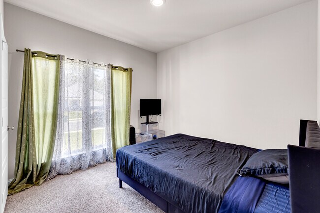 Foto del edificio - 5371 Leeds Ln