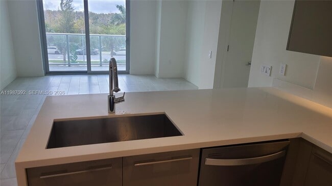 Foto del edificio - 2000 Metropica Wy